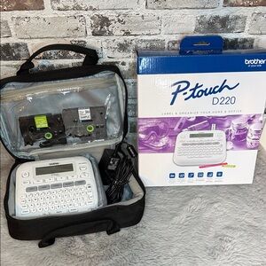 Brother P-touch D220 Label Maker Set with Black Case & Ac/Dc Adapter